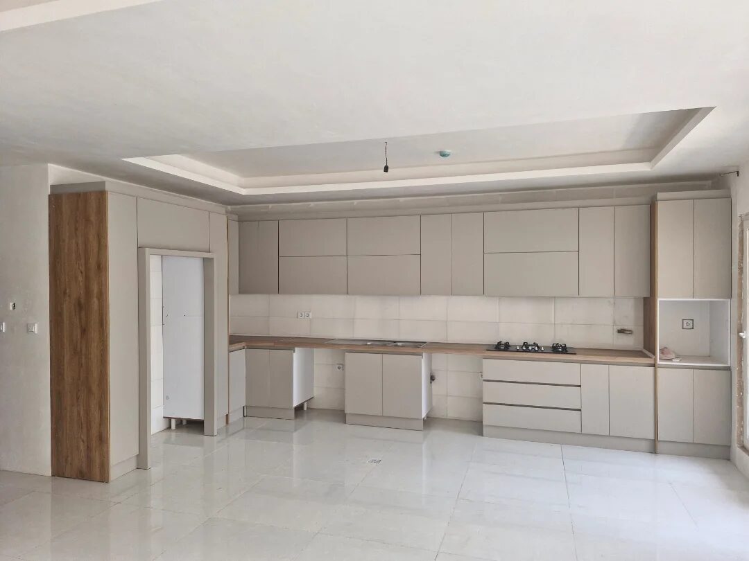 کابینت آشپزخانه مدرن، مات با کانتر چوبی